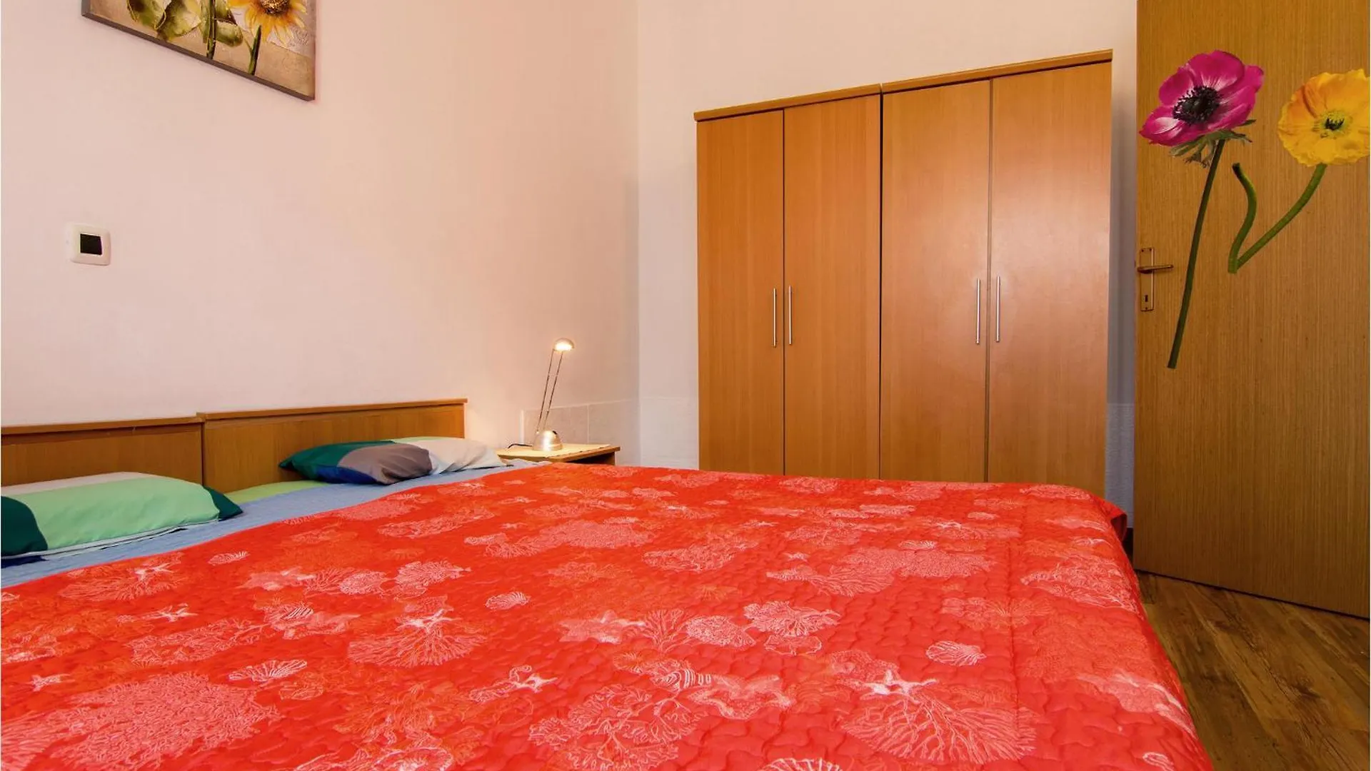 Amazing Apartment In Valbandon With Kitchen 크로아티아